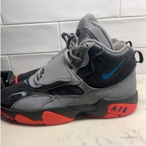 Nike Air sz 7y or 8.5 women’s